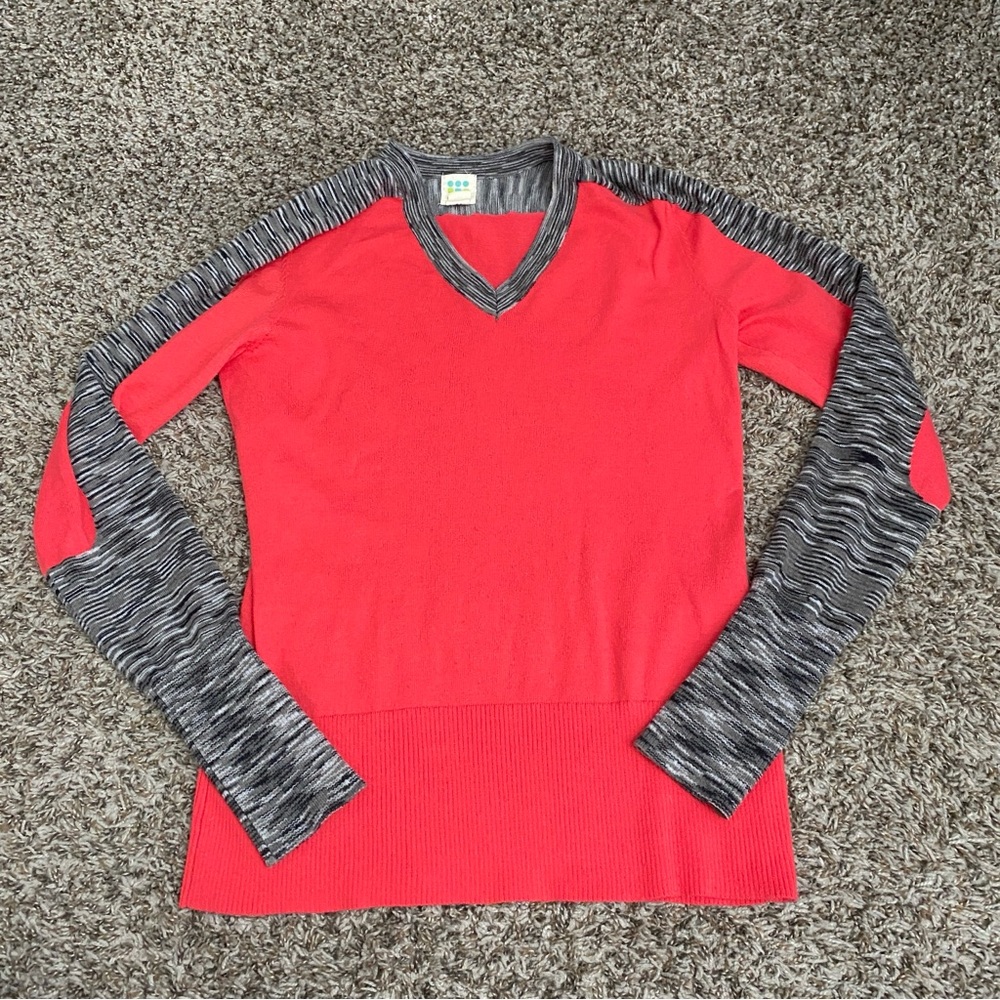 Title Nine Sweater Women’s M Pink Coral Gray V Neck Long Sleeve Pullover Cozy